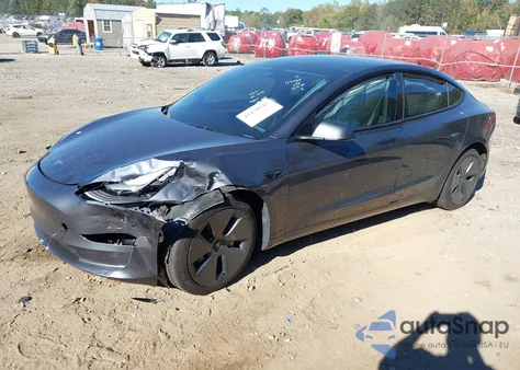 2023 Tesla Model 3 Rear-Wheel Drive z USA, uszkodzony, nr VIN 5YJ3E1EA4PF676338